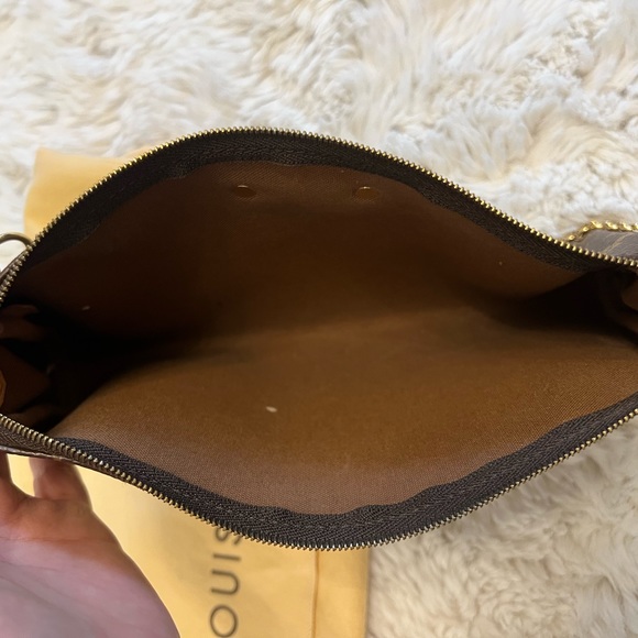 Louis Vuitton Eva Clutch - Picture 4 of 14